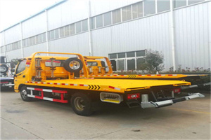 库伦旗附近拖车救援搭电